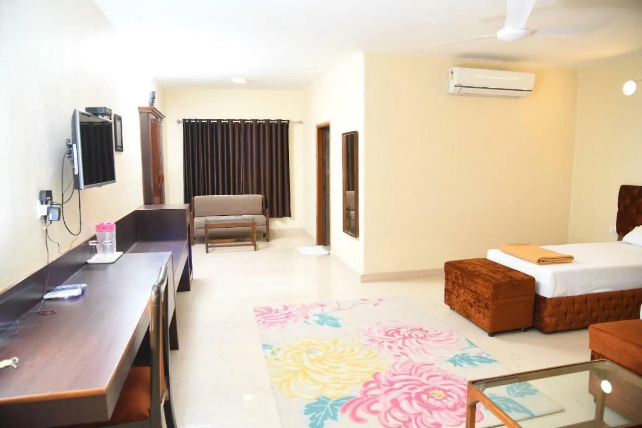 Hotel De Paris Varanasi