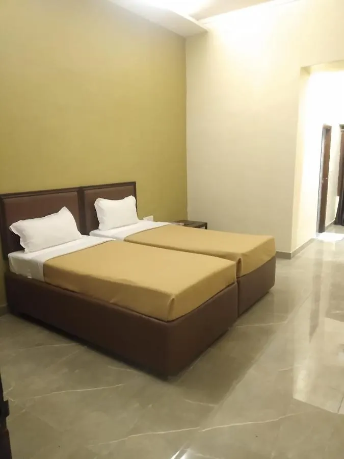 Hotel De Paris Varanasi